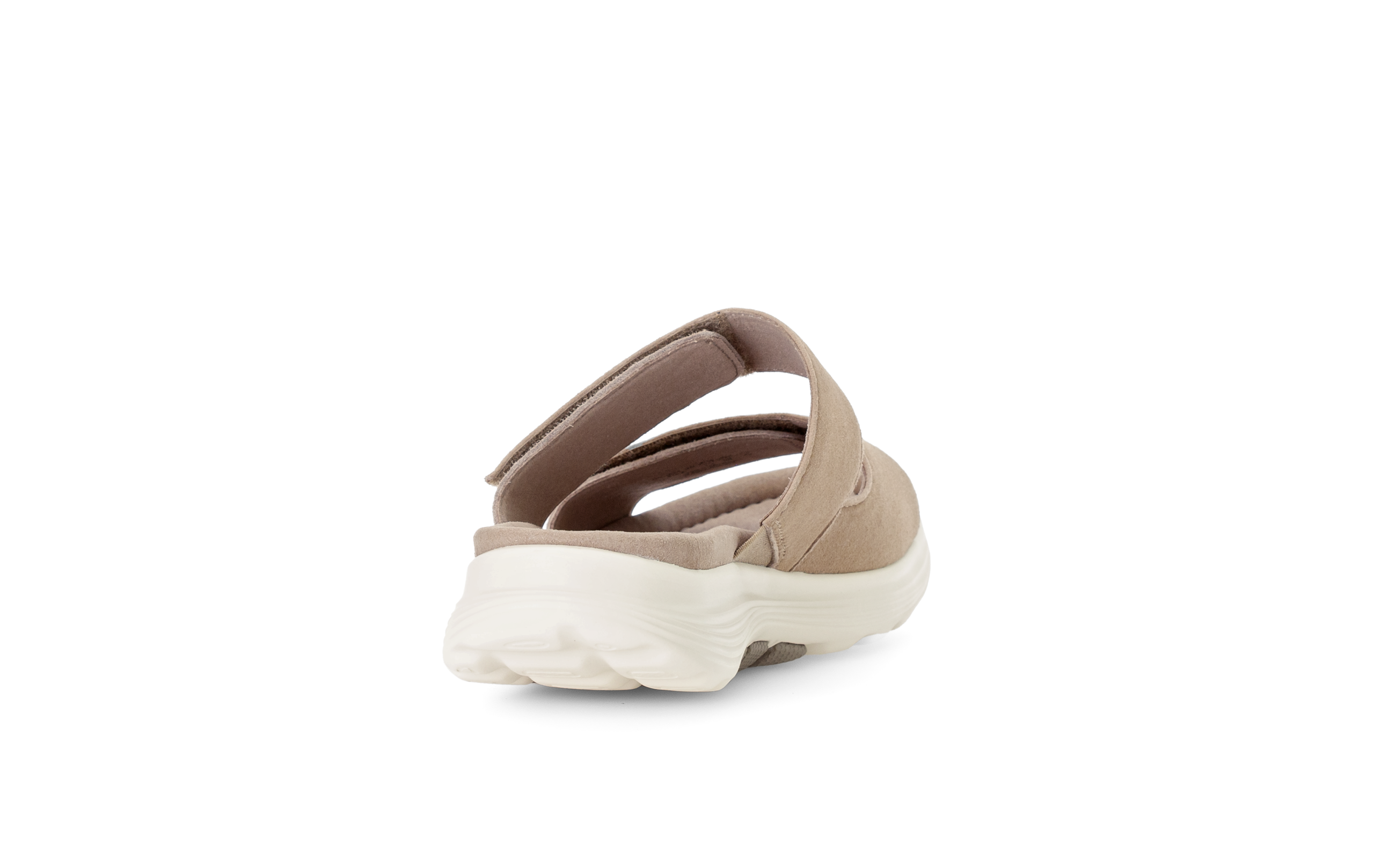 Gabor-Pantoffel-sand2-scaled-1.png